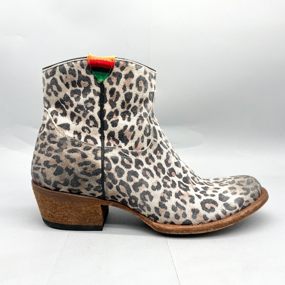 Macie Bean Womens 10M Gato Not So Grange Shortie Boots Leopard Cowgirl Bootie
